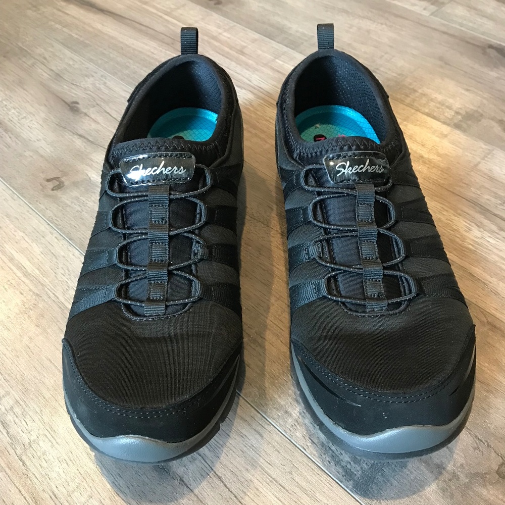 Skechers Air-Cooled Memory Foam Black Tennies